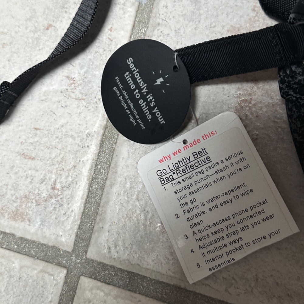 New Lululemon bag - Picture 3 of 13